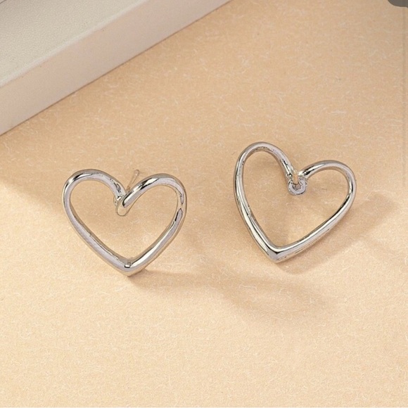 🌹SILVER HEART NECKLACE/EARRINGS & RED CARDHOLDER - Picture 3 of 6